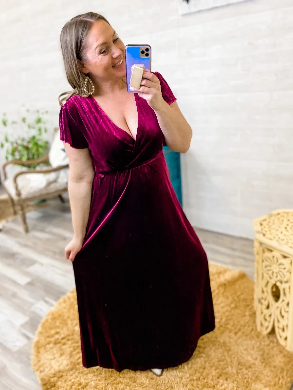 Noel - Burgundy Velvet Maxi Dress Elegant Maxi Dress with Belt